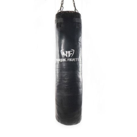 Svart boxningssäck 150cm lång och 50kg tung från Nordic Fighter